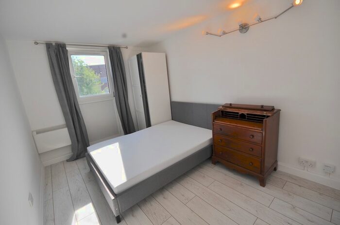 4 Bedroom Flat To Rent In Crayford Road, Camden Road, Kentish Town, Tufnell Park, Holloway, Ucl, London, N7