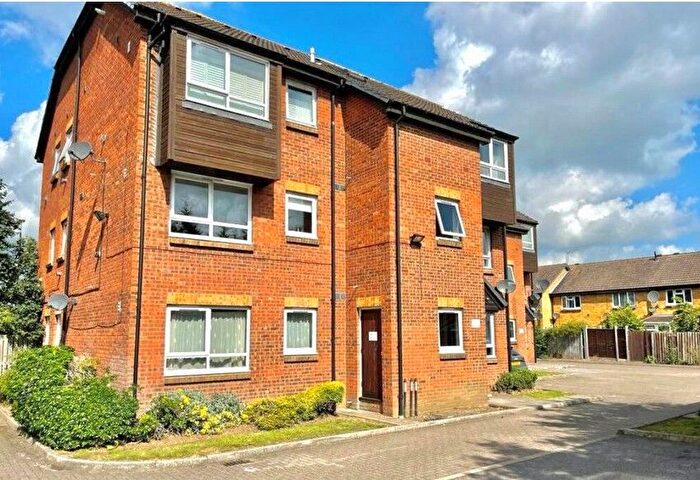Studio For Sale In Braemar Gardens, Cippenham, Slough, SL1