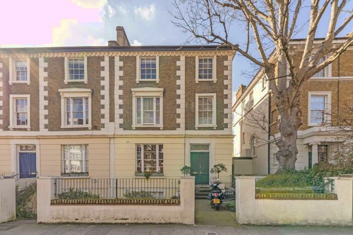 3 Bedroom Flat To Rent In Gloucester Avenue, Primrose Hill, NW1