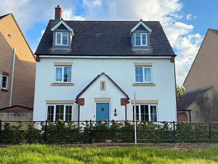 5 Bedroom Detached House For Sale In Butterfield Court, Bishops Cleeve, Cheltenham, GL52