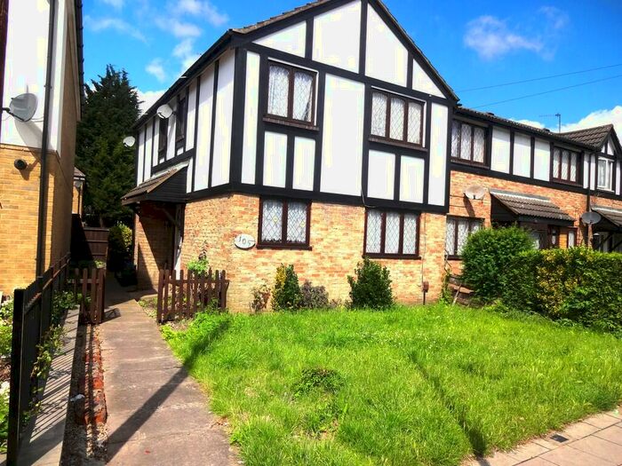 2 Bedroom End Of Terrace House To Rent In Grove Road, Chadwell Heath, RM6