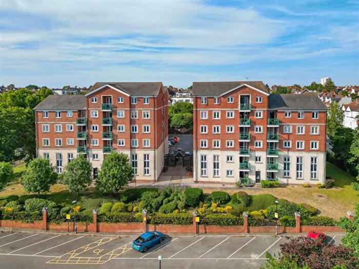 2 Bedroom Retirement Property For Sale In Hamlet Court Road, Westcliff-On-Sea, SS0