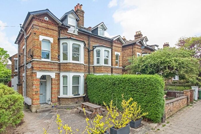2 Bedroom Apartment To Rent In Montem Road, Forest Hill (Jk), SE23