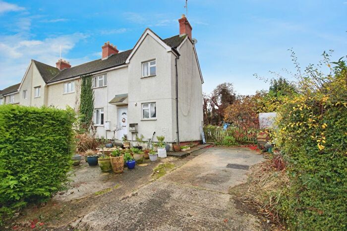 3 Bedroom End Of Terrace House For Sale In First Avenue, Dursley, Gloucestershire, GL11