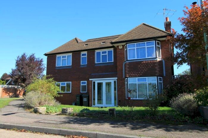 4 Bedroom Detached House To Rent In Long Lane, Maple Cross, WD3