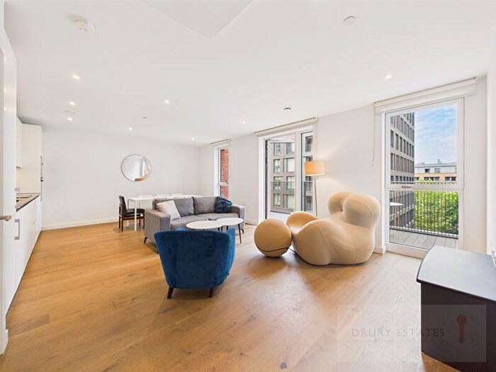 2 Bedroom Detached House To Rent In Heygate Street, London, SE17