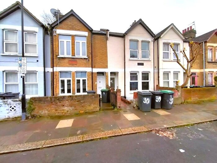 3 Bedroom Terraced House To Rent In Durban Road, Tottenham, N17