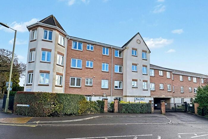 1 Bedroom Apartment For Sale In Victoria Road, Farnborough, GU14