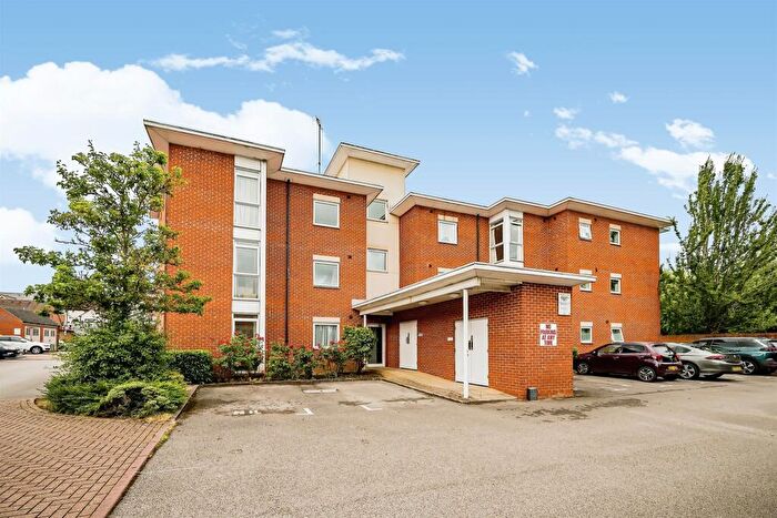 1 Bedroom Apartment For Sale In Kerr Place, Aylesbury, HP21