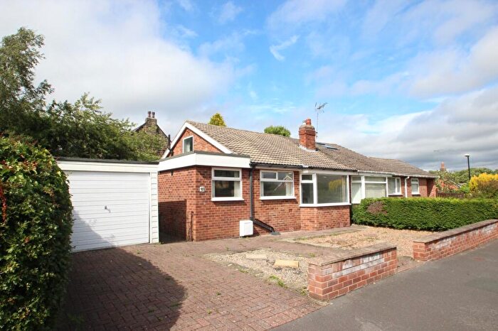 2 Bedroom Semi-Detached House To Rent In Crofton Rise, Leeds, West Yorkshire, Uk, LS17