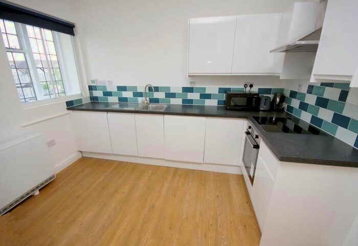 1 Bedroom Flat To Rent In Bowes Road, London, N11