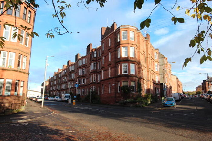 2 Bedroom Flat To Rent In Garrioch Road /, Maryhill, Glasgow, G20