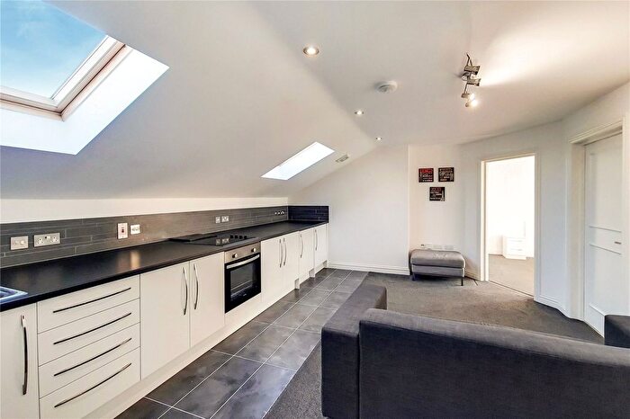 2 Bedroom Flat To Rent In Wellesley Road, Gunnersbury, W4