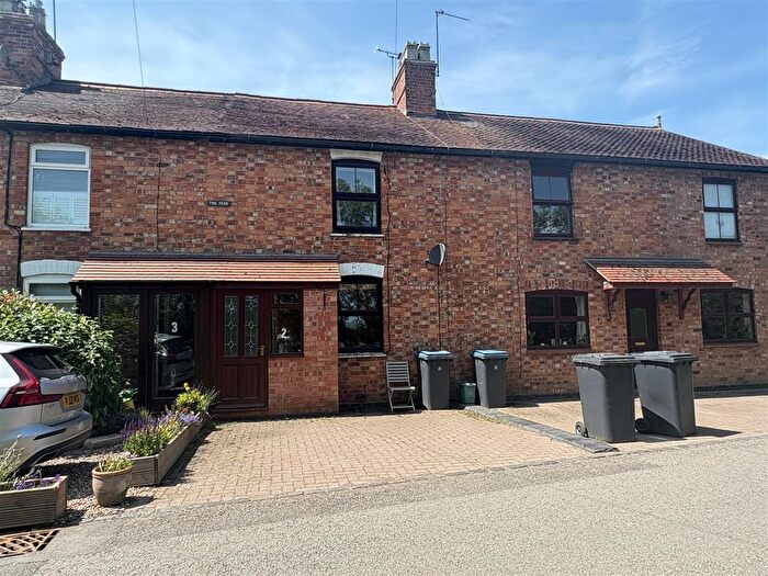 2 Bedroom Cottage To Rent In Chapel Green, Napton, CV47