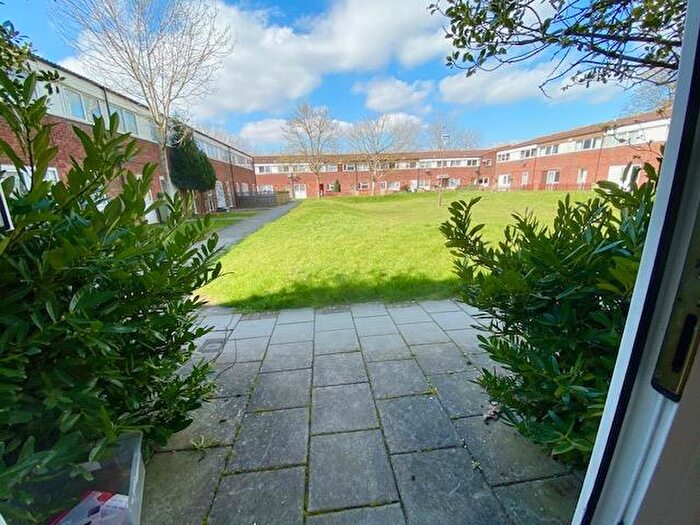 4 Bedroom House To Rent In Barkers Croft, Greenleys, Milton Keynes, MK12