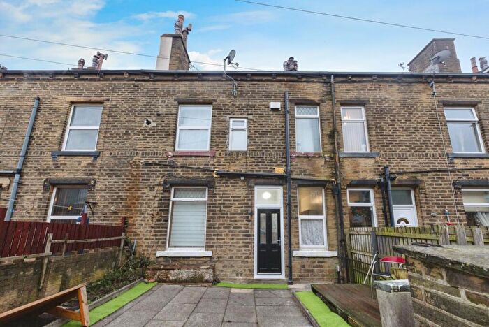 4 Bedroom Terraced House For Sale In Chestnut Street, Halifax, West Yorkshire, HX1