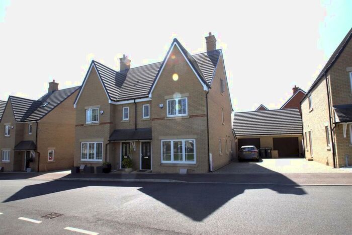 3 Bedroom Semi-Detached House To Rent In Elder Way, Ampthill, Bedford, MK45