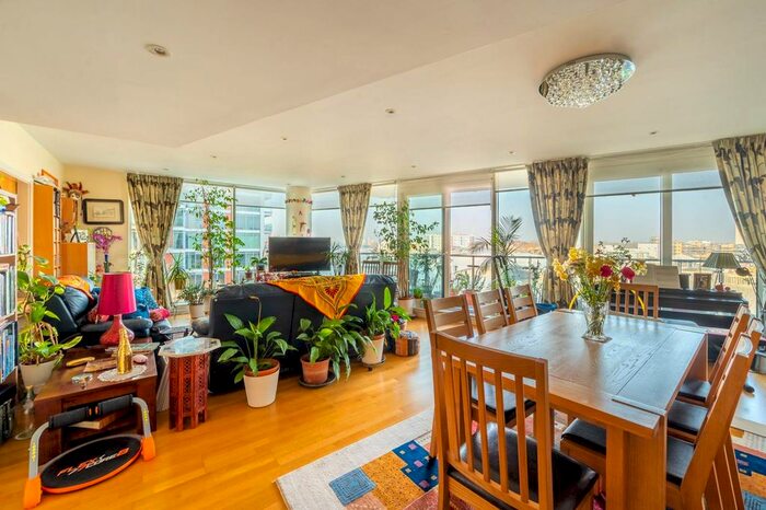 3 Bedroom Flat To Rent In Battersea Reach, Wandsworth, London, SW18