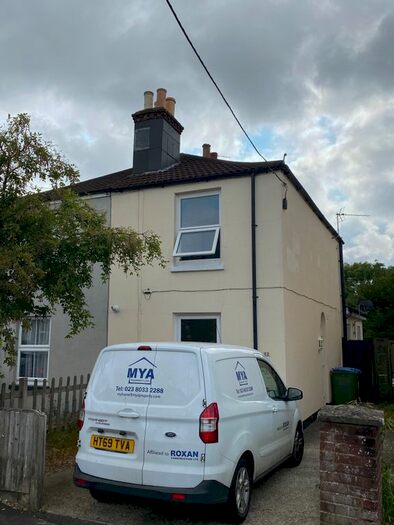 3 Bedroom Semi-Detached House To Rent In Shirley Park Road, Southampton, SO16