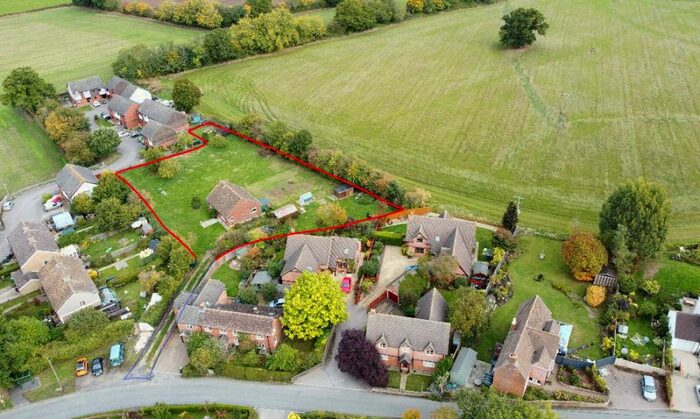 3 Bedroom Bungalow For Sale In Heddington, Calne, Wiltshire, SN11