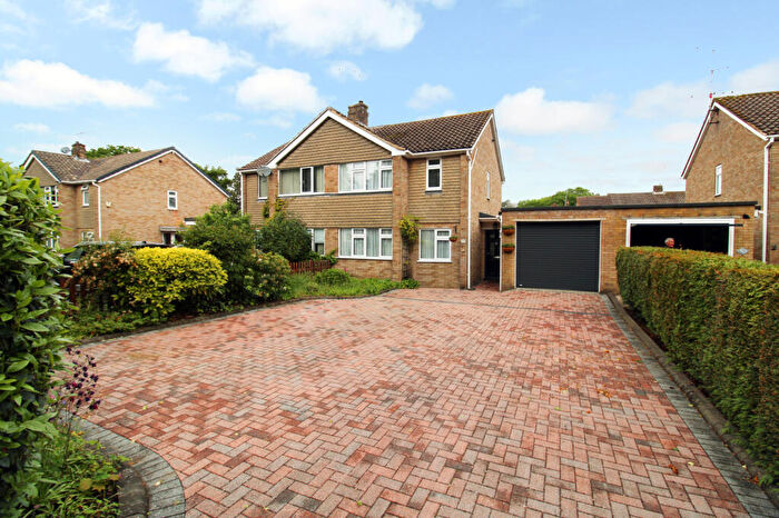 3 Bedroom Semi Detached House For Sale In Church Road West, Farnborough, GU14