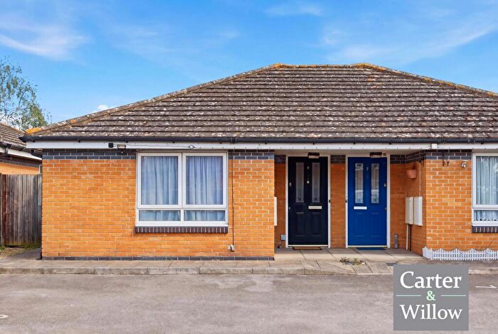 1 Bedroom Semi-Detached Bungalow For Sale In Billings Close, Dagenham, RM9