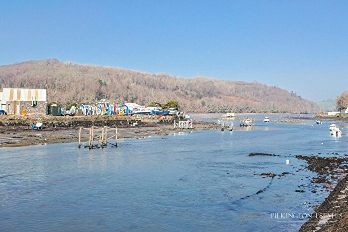 2 Bedroom Flat For Sale In Station Road, Looe, PL13