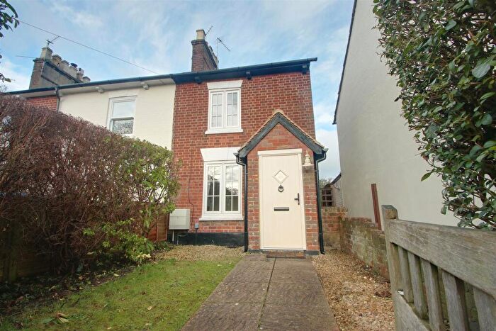 2 Bedroom Cottage To Rent In Park Road, Tring, HP23