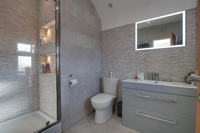 5 Bedroom Detached House For Sale In Nursling, Southampton, SO16