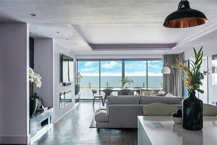 6 Bedroom Detached House For Sale In Preston Parade, Seasalter, Whitstable, Kent, CT5