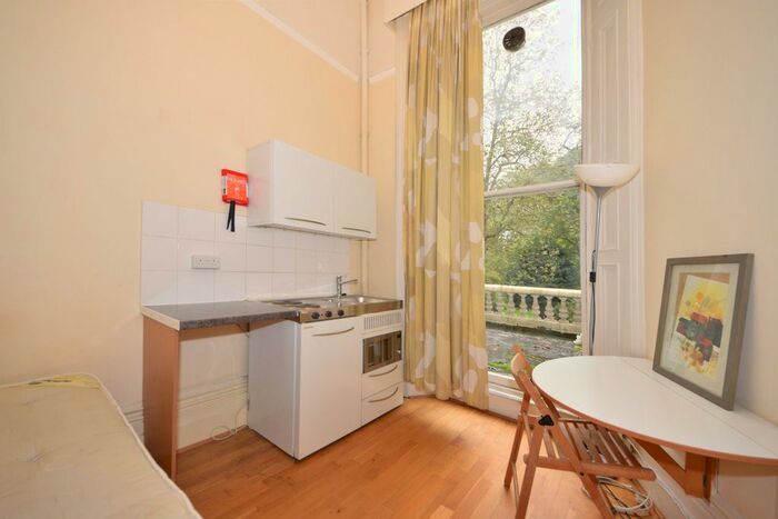 Studio To Rent In Courtfield Gardens, London, SW5
