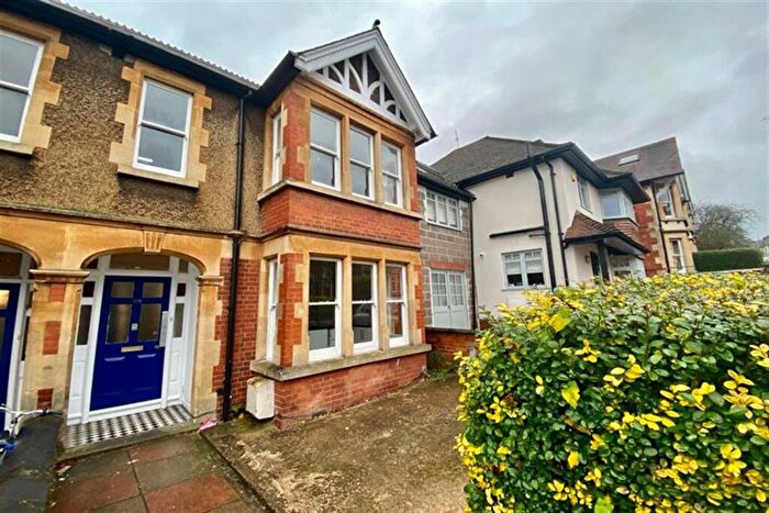 Flat To Rent In , Divinity Road, Oxford, OX4