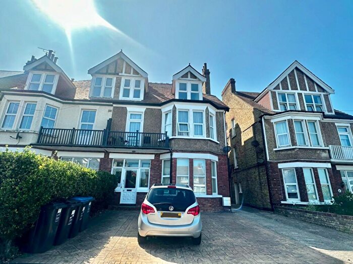 2 Bedroom Flat To Rent In Cornwall Gardens, Cliftonville, Margate, Kent, CT9