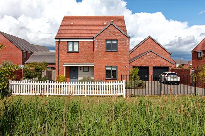 4 Bedroom Detached House For Sale In Ashpole Avenue, Wootton, Bedford, Bedfordshire, MK43