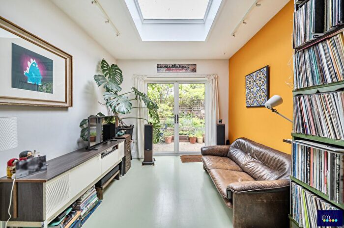 2 Bedroom Flat For Sale In St. John's Villas, N19