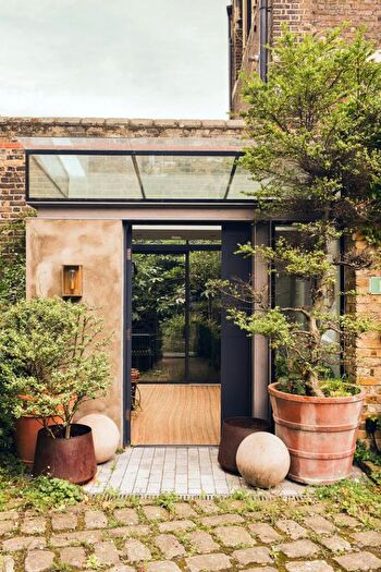 3 Bedroom Maisonette For Sale In London, SE11 - Photo 9