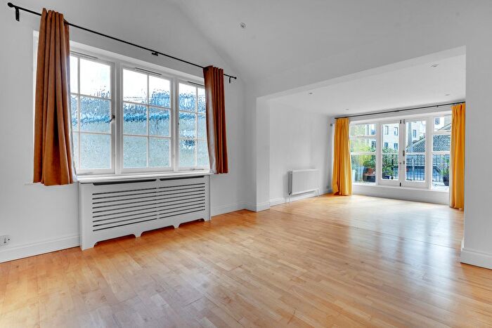 2 Bedroom Flat To Rent In Gillespie Road, Highbury, London., N5