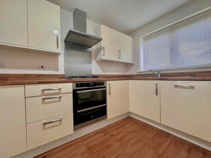 4 Bedroom Apartment To Rent In Cranesbill Close, Cambridge, CB4