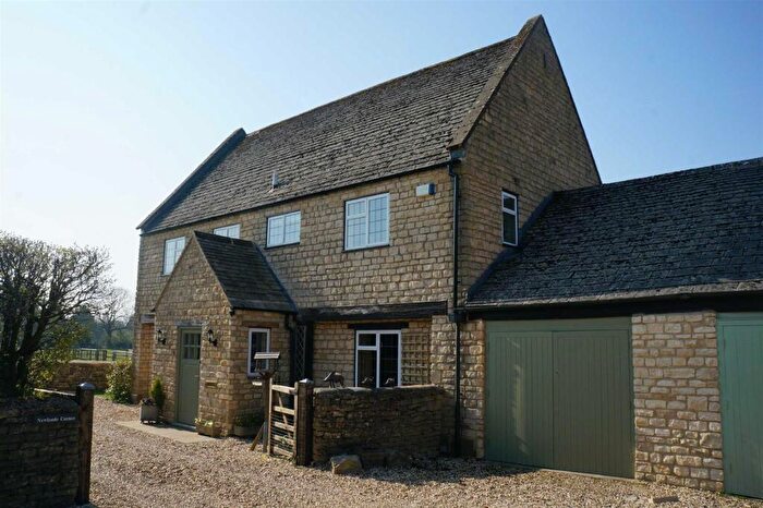 3 Bedroom Link Detached House For Sale In Newlands Corner, Lower Slaughter, GL54