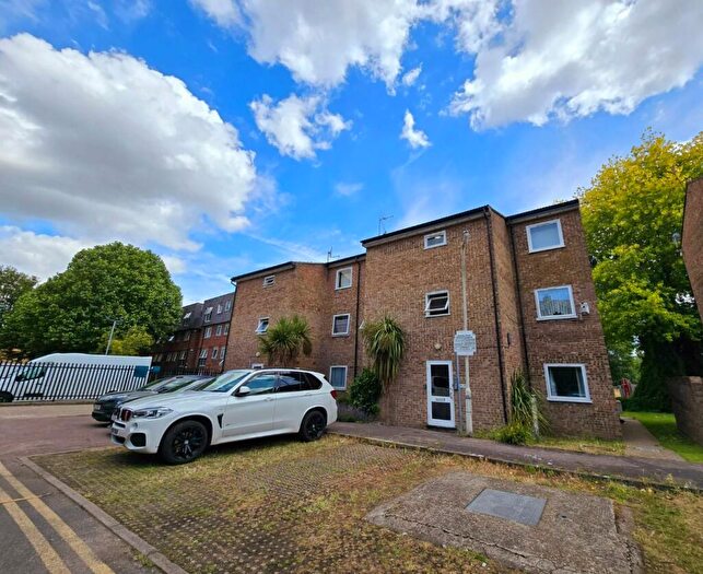 1 Bedroom Flat To Rent In Stonehorse Road, Enfield, EN3