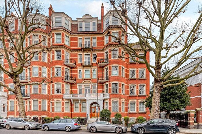 4 Bedroom Flat For Sale In Marloes Road, W8