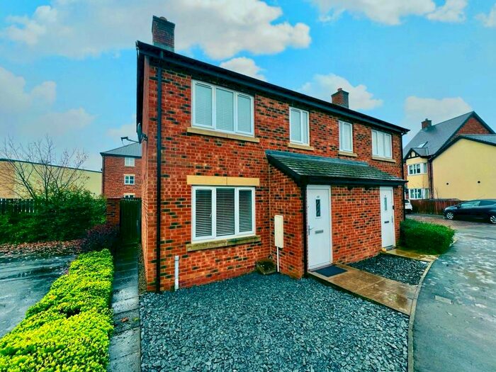 2 Bedroom House To Rent In Edison Way, Guiseley, Leeds, West Yorkshire, Uk, LS20