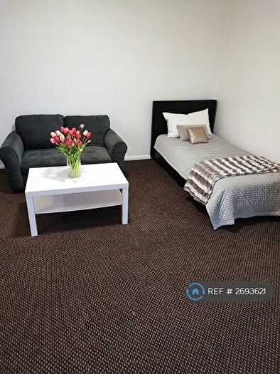 Studio To Rent In Headstone Lane, London, HA2