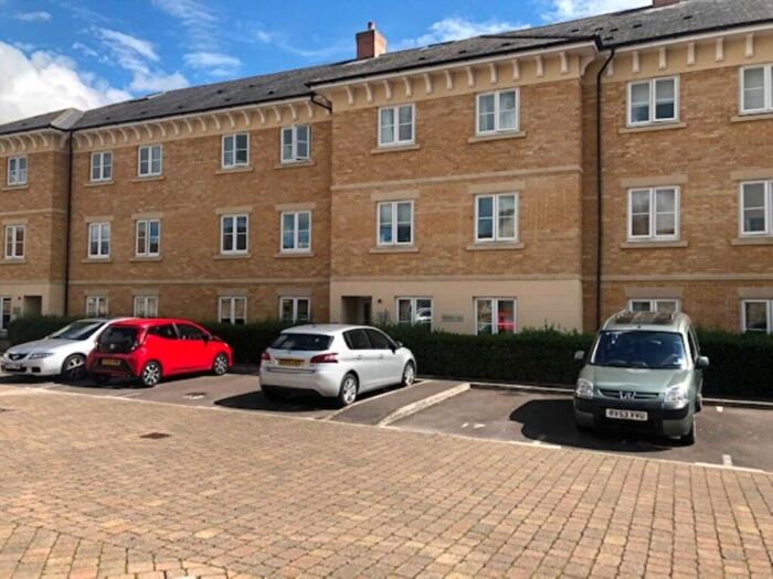 2 Bedroom Flat To Rent In Threshers Court, Beech Lane, OX18