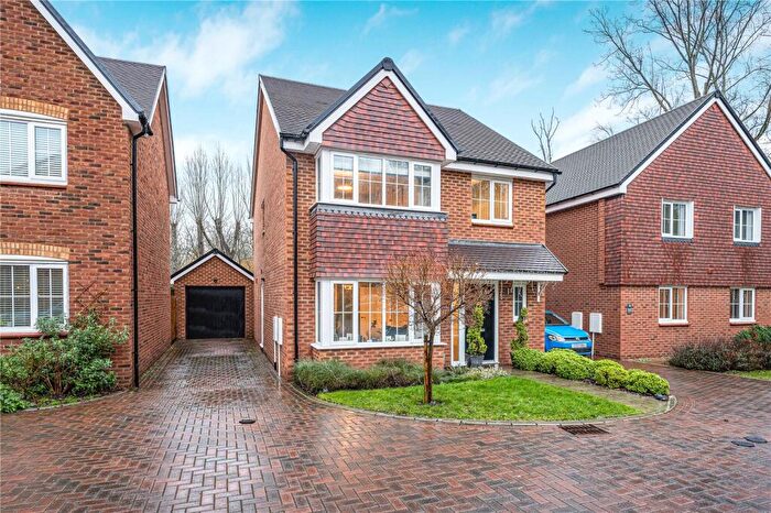 4 Bedroom Detached House For Sale In Compass Rose Road, Ash Green, Surrey, GU12