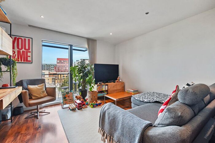 1 Bedroom Flat To Rent In Kings Quarter, Islington, N1