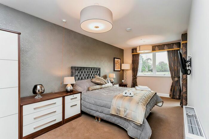 2 Bedroom Flat For Sale In Birchgrove Road, Horsted Keynes, Haywards Heath, RH17