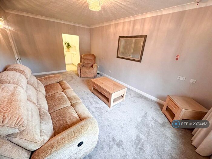 1 Bedroom Flat To Rent In Hattonfold, Sale, M33