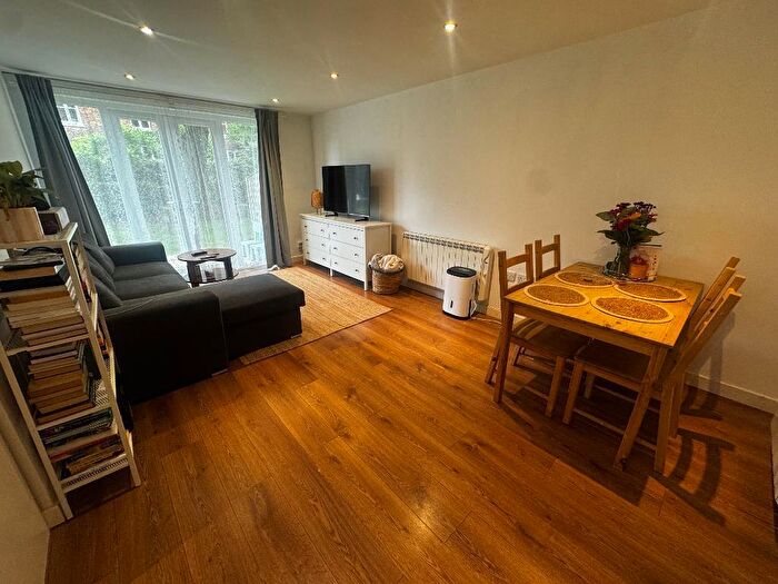 1 Bedroom Flat For Sale In Melmar Court, Heaton Road, Manchester, M20