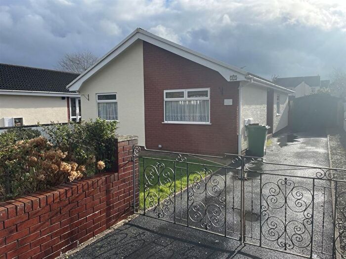 2 Bedroom Bungalow To Rent In Margaret Street, Ammanford, SA18